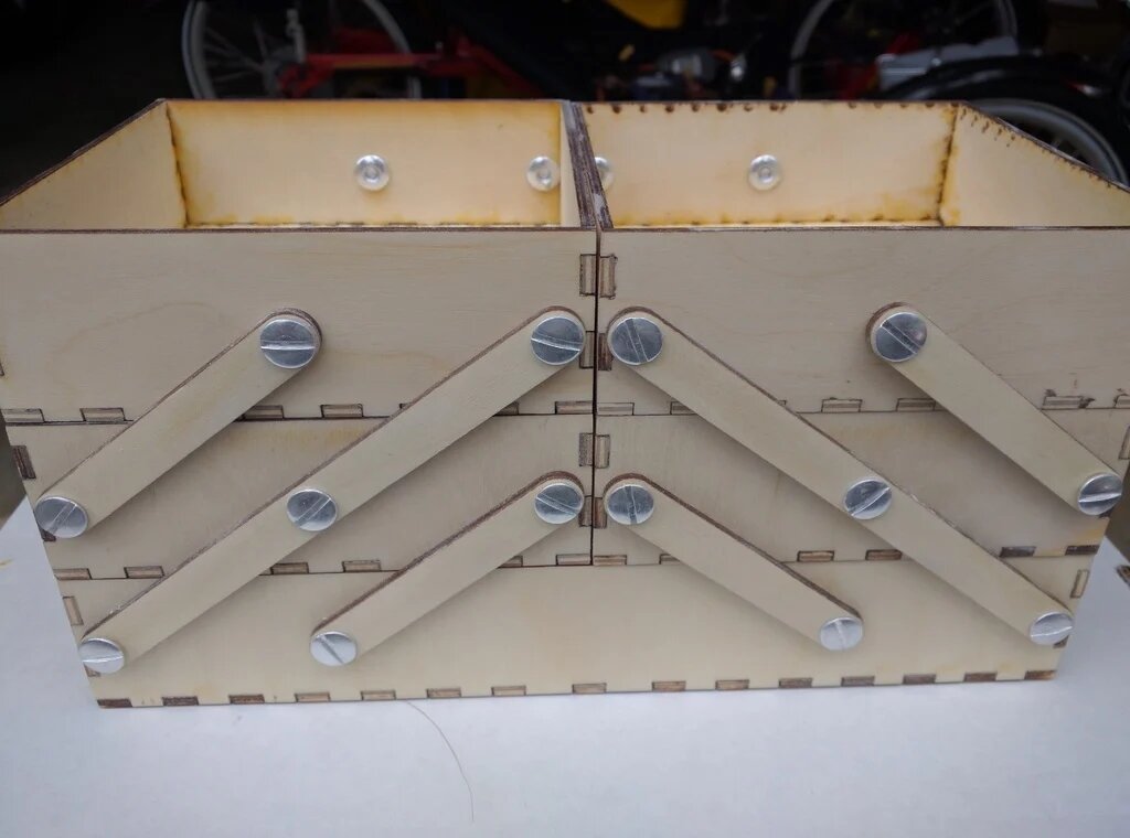 Intra απο ξύλο plywood 3mm-4mm πάχος - Επέκταση του κουτιού αποθήκευσης Δίασταση 30x30 cm Intraeaxys-zo9ydq47