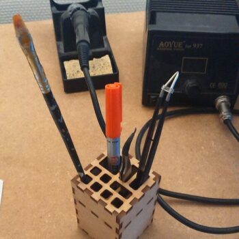 Intra απο ξύλο plywood 3mm-4mm πάχος - Compact Tool Holder Organizer 3mm Δίασταση 30x30 cm Intraeaxys-eoxlwkgo - Image 1