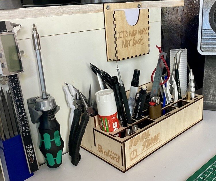 Intra απο ξύλο plywood 3mm-4mm πάχος - Desktop Tool Organizer 3mm Δίασταση 30x30 cm Intraeaxys-075ygxko