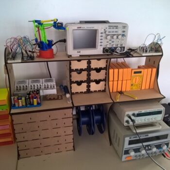 Intra απο ξύλο plywood 3mm-4mm πάχος - Ράφι οργάνωσης ηλεκτρονικών Δίασταση 30x30 cm Intraeaxys-p7ym6227 - Image 1