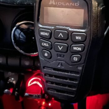 Intra απο ξύλο plywood 3mm-4mm πάχος - Στήριγμα μικροφώνου Walkie Δίασταση 30x30 cm Intraeaxys-lopqzq67 - Image 1