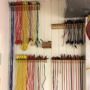 Intra απο ξύλο plywood 3mm-4mm πάχος - Βάση καλωδίου εργαστηρίου 6mm Δίασταση 30x30 cm Intraeaxys-qomm055o - Image 3