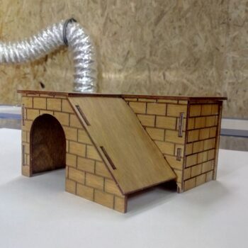 Intra απο ξύλο plywood 3mm-4mm πάχος - Χάμστερ Σπίτι Αρουραίος Μικρό Κρησφύγετο Ζώων Σπίτι κατοικίδιων με τσουλήθρα Δίασταση 40x50 cm Intraeaxys-078yw6qo - Image 1