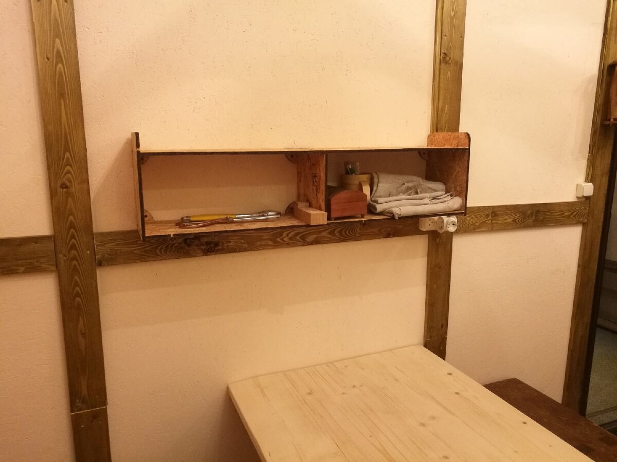 Intra απο ξύλο plywood 3mm-4mm πάχος - Απλό ράφι τοίχου Δίασταση 30x30 cm Intraeaxys-eo0qx3w1