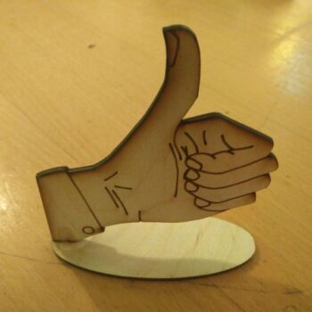 Intra απο ξύλο plywood 3mm-4mm πάχος - Fancy Thumb Up με βάση Δίασταση 30x30 cm Intraeaxys-eo058pw1 - Image 1