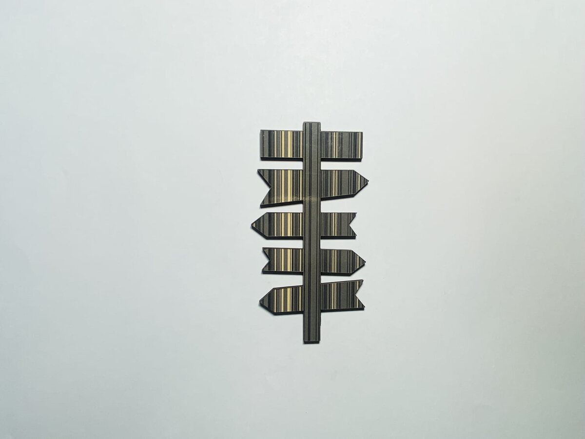 Intra απο ξύλο plywood 3mm-4mm πάχος - Ξύλινη αποκοπή πινακίδων με βέλος Δίασταση 30x30 cm Intraeaxys-91jdgq81