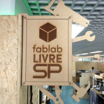 Intra απο ξύλο plywood 3mm-4mm πάχος - Πίνακας τοίχου προβολής πληροφοριών Fablab Δίασταση 30x30 cm Intraeaxys-67wljp31 - Image 1