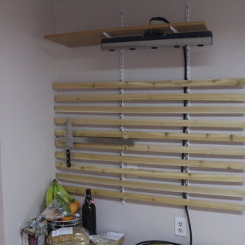 Intra απο ξύλο plywood 3mm-4mm πάχος - Βάσεις στήριξης τοίχου Δίασταση 30x30 cm Intraeaxys-p7ym6zz7 - Image 1