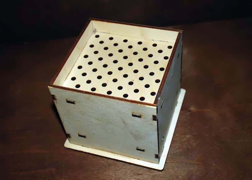 Intra απο ξύλο plywood 3mm-4mm πάχος - Skewer Toppers Stand Δίασταση 30x30 cm Intraeaxys-ro6y9y27