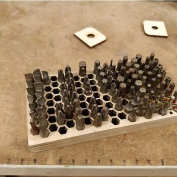 Intra απο ξύλο plywood 3mm-4mm πάχος - Στήριγμα για μύτες κατσαβιδιού Δίασταση 30x30 cm Intraeaxys-d1lv5jpo - Image 1