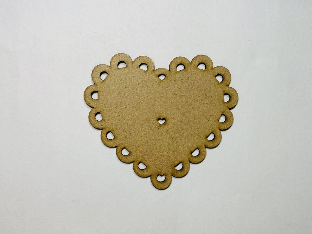 Intra απο ξύλο plywood 3mm-4mm πάχος - Heart Doily Cutout Δίασταση 30x30 cm Intraeaxys-6o3yd037