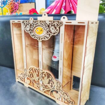 Intra απο ξύλο plywood 3mm-4mm πάχος - Δύο μπουκάλια και δύο γυάλινα κουτί κρασιού από ξύλο Δίασταση 30x30 cm Intraeaxys-r7vm8ll7 - Image 3