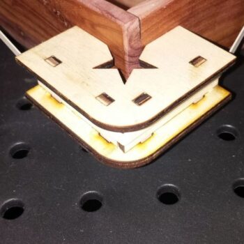 Intra απο ξύλο plywood 3mm-4mm πάχος - Τετράγωνες γωνίες Δίασταση 30x30 cm Intraeaxys-qom6mw51 - Image 1