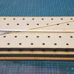 Intra απο ξύλο plywood 3mm-4mm πάχος - Βάση για το εργαλείο σύσφιξης βαφής χόμπι Δίασταση 30x30 cm Intraeaxys-ro6dqw27