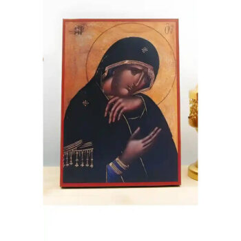 Εικόνα Ορθοδοξίας με περίγραμμα χρυσό σε ξύλο Φλαμουρίας  με  βάση Η Παναγία στο Θρήνο, Ξύλινη Χειροποίητη Εικόνα Ελληνικού Premium Βυζαντινού Στυλ Κρεμασμένο σε ξύλινη πλάκα Θρησκευτικό θέμα Χειροποίητη Ελληνορθόδοξη εικόνα του Ιησού Χριστού, Κρεμαστή πλάκα βυζαντινής τέχνης, χριστιανική τέχνη 45x35 cm (17,7 x 13,8 ίντσες)  INTRAEK-342110951 - Image 1