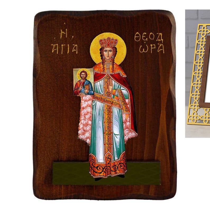 Εικόνα Ορθοδοξίας με περίγραμμα χρυσό σε ξύλο Φλαμουρίας  με  βάση Εικόνα Αγίας Θεοδώρας, Χειροποίητη ελληνορθόδοξη εικόνα της Αγίας Θεοδώρας, επιτοίχια πλάκα βυζαντινής τέχνης, θρησκευτικό δώρο, χριστιανική διακόσμηση Διάσταση 26x20 cm (10,2 x 7,9 ίντσες) INTRAEK-3216723980